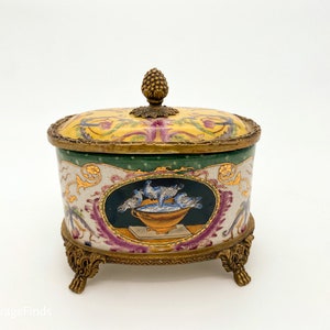 Vintage Porcelain Jewelry Box - Wong Lee