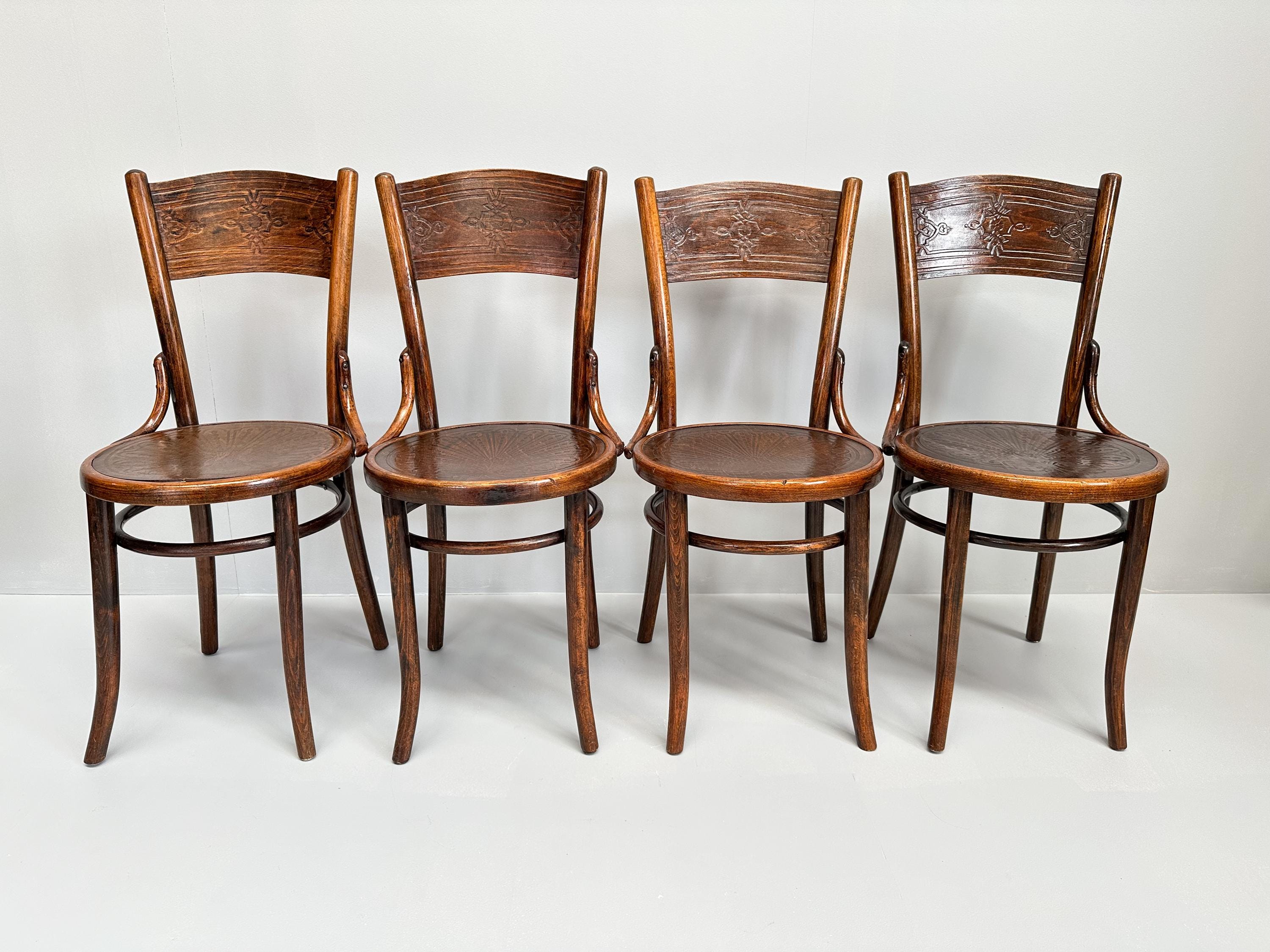 Set of 4 Thonet Cosmos No. 124 Bentwood Chairs - Etsy