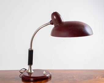 Escolux Bauhaus skrivbordslampa för Schröder & Co., Bordeaux metallbordslampa, Tyskland, 1950-tal