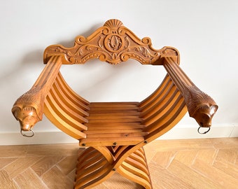Sedia Savonarola in legno intagliato vintage, sedia in stile
