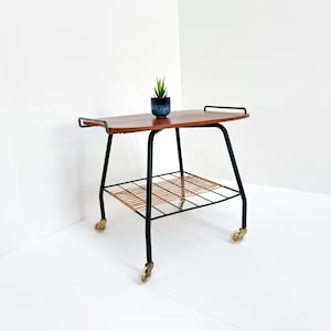 Deense vintage serveerwagen / theewagen uit de jaren 1950 – teak, messing en rotan
