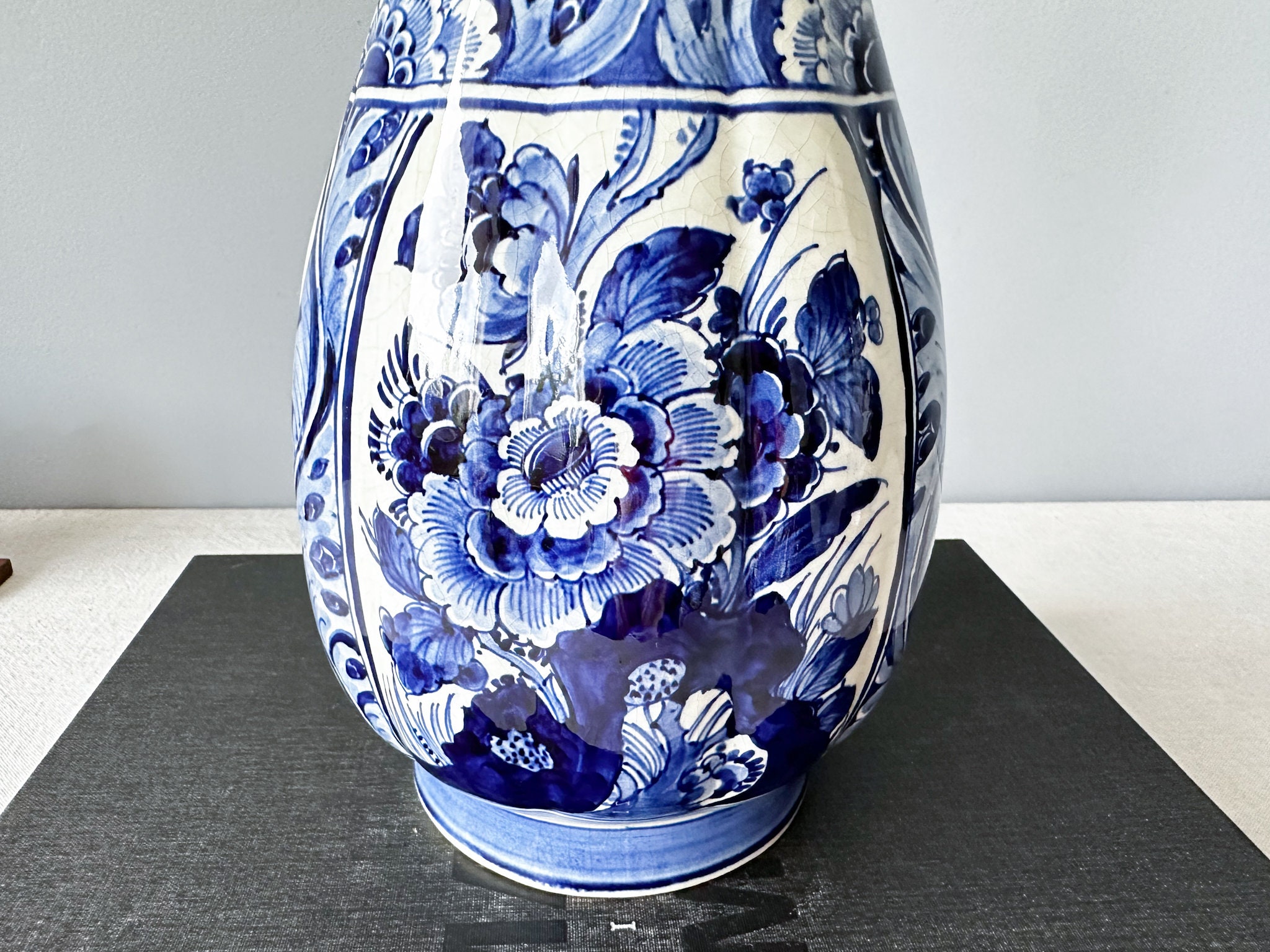 ヴィンテージ ロイヤルデルフト 手描き花瓶：デルフトブルーの花飾り