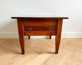 Mesa de centro vintage de teca de los años 60: mesa auxiliar escandinava de mediados de siglo