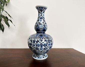 Vintage Hand-painted Delft Blue Vase, Oud Delft Pottery, Rare Find, Blue and White Vase