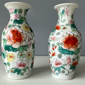 Vintage Pair of Hand-painted Chinese Vases, Chinoiserie Vase, Oriental Vase, 5.9&quot; High
