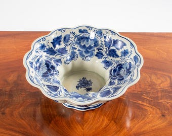 Vintage 1947 Royal Delft Porceleyne Fles handmålad scalloped serveringsskål