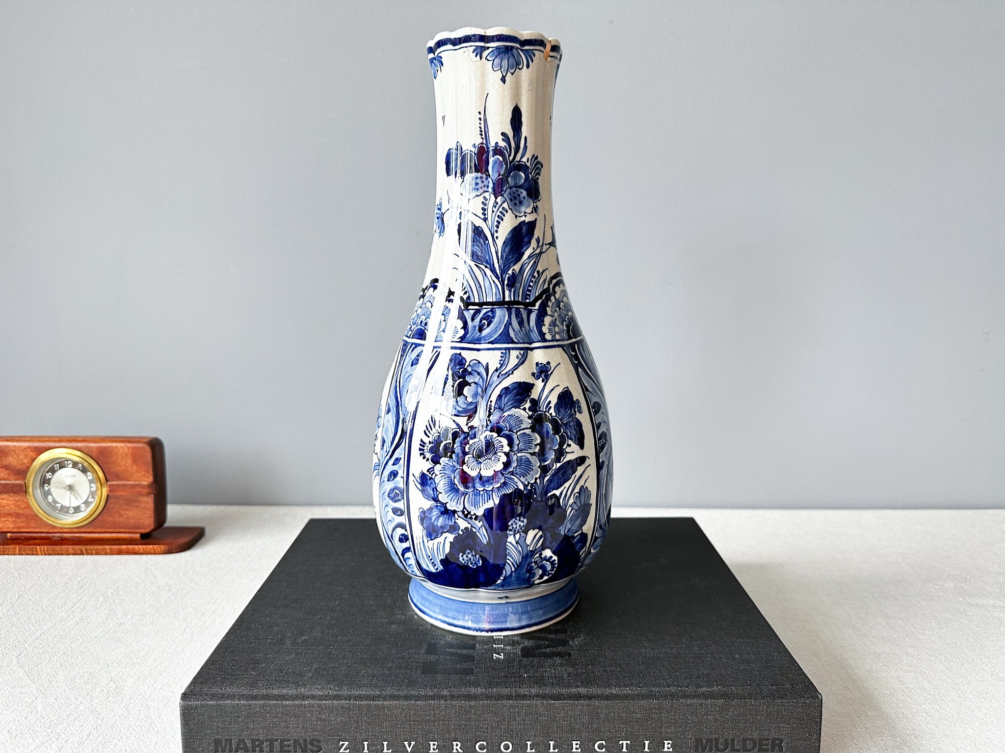 【希少美品】オランダ　ロイヤル　デルフトブルー　花瓶 ヴィンテージ ロイヤルデルフト 手描き花瓶：デルフトブルーの花飾り
