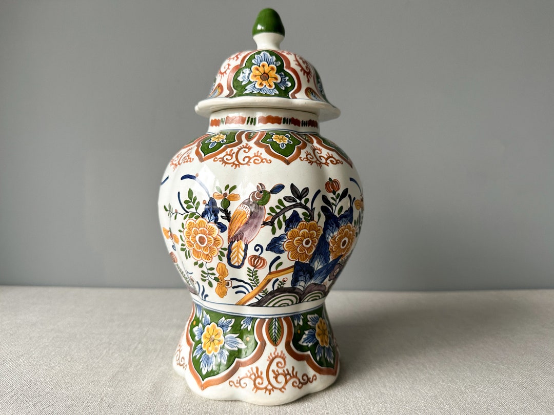デルフト焼　手描き青白陶器の蓋付き壺 デルフト焼手描き青白陶器の蓋付き壺