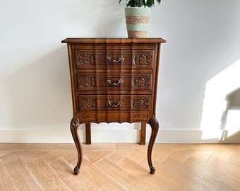 Lovely Vintage Chest of Drawers, Lingerie Cabinet, Nightstand, 3 Drawers, Serpentine Carved Front
