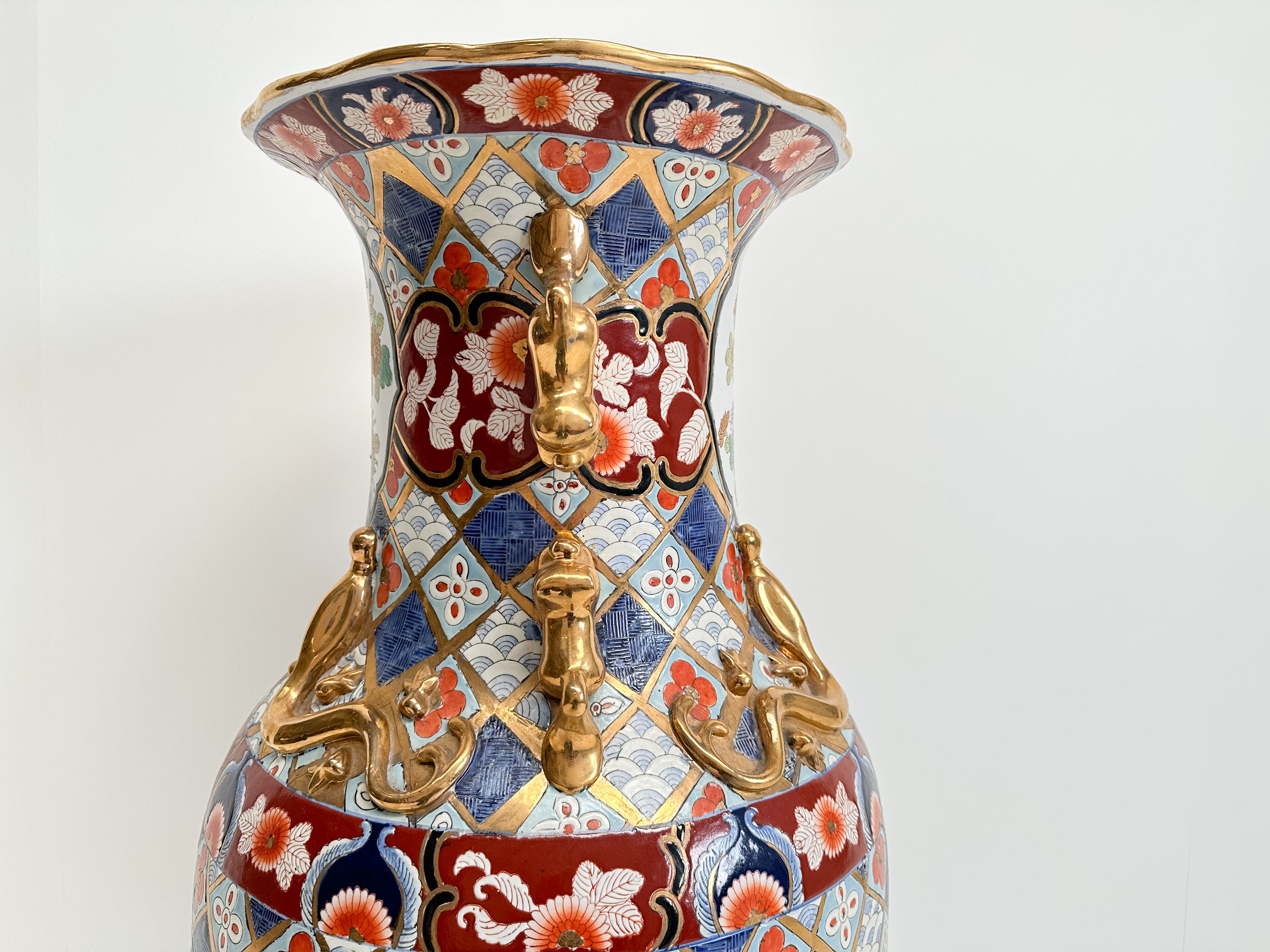 ヴィンテージの巨大な中国製花瓶、高さ 37 インチ / 94 cm