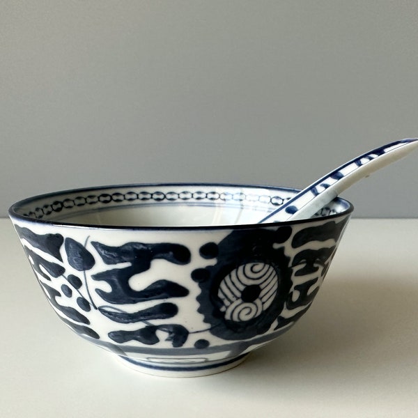 Vintage Chinese Porcelain Bowl with Spoon, Blue And White Bowl, Chinese Bowl, Oriental Dish