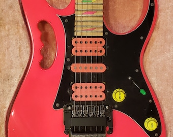 Reposamanos estilo Ibanez JEM con postes de trémolo