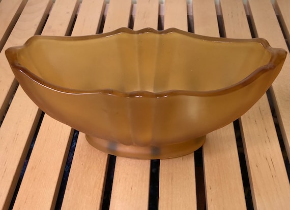 A Hexagonal Bristol Yellow Scallop Edge Glass Bowl A Hexagonal Bristol Yellow Scallop Edge Glass Bowl