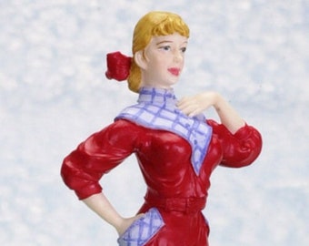 1:12 Doll House Chris/Girl in Pedal Pushers Resin Figurine t8245