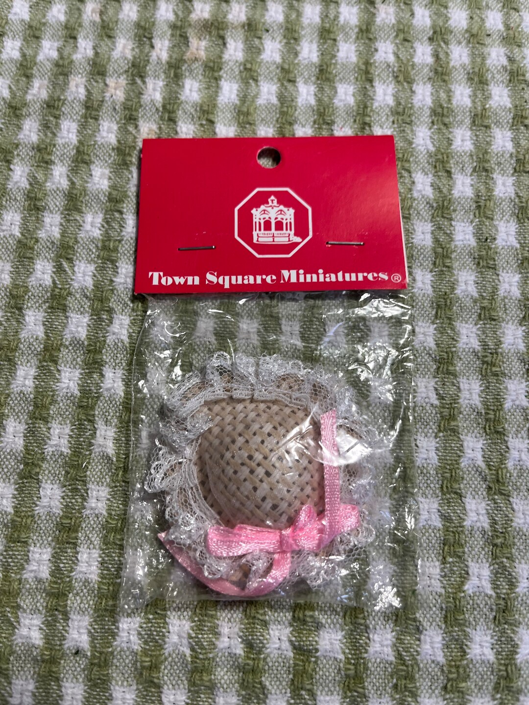1:12 Scale Straw Hat, Miniature Accessories, Miniature House ,g8574 - Etsy