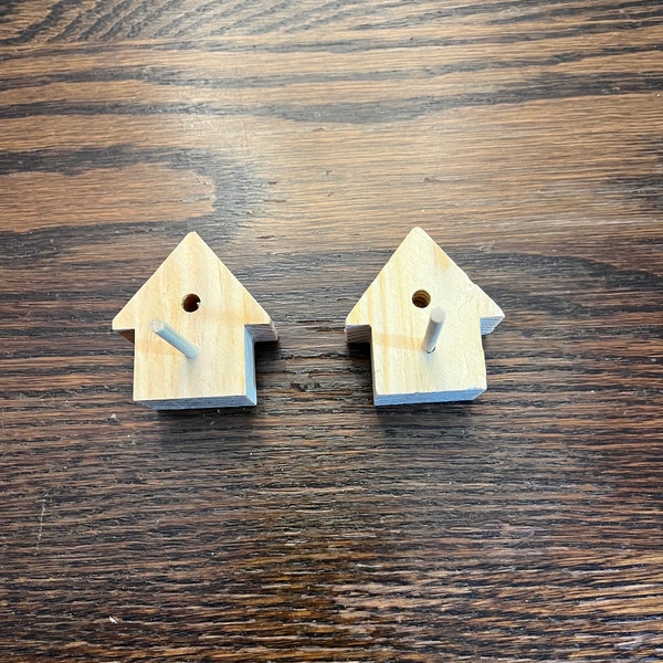 Miniature Wood Birdhouse 1.5 inch 2pcs  Crafts Darice Vintage 9148-67 Fairy Garden craft projects