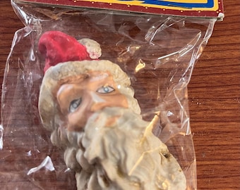 Cabezas de Papá Noel vintage de resina con base plana Darice Vintage 9110-94. Materiales para manualidades, alfileres, adornos.