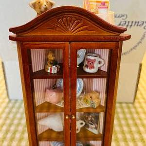 Cabinet  Dollhouse Miniatures  Reutter Porcelain 1.719/0