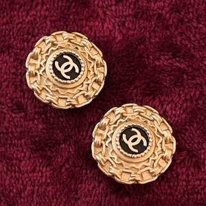 Chanel 2022 Icon Goldtone Black/Beige Enamel Circle Dangling Heart Earrings