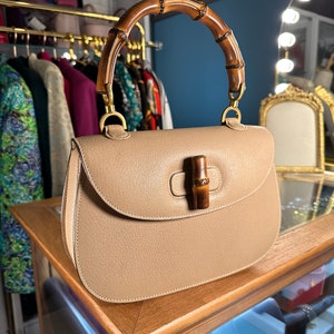 Rare Gucci bamboo handle handbag 1960s at 1stDibs  gucci blondie bag, gucci  1960, gucci lunch box bag