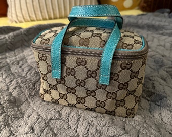 Very Rare Gucci Lunchbox Bag From the 1960s 