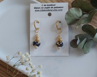 Quebec polymer earrings, unique handmade jewelry, duo model of beads, navy, ivory and gold, current and elegant style