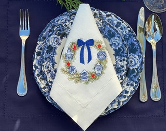 Exquisite Chinoiserie Christmas Wreath Linen Napkin - Christmas Holiday Decor-Embroidered Cloth Dinner napkin-Hostess gift - Unique
