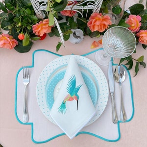 Stunning hummingbird embroidered linen napkins& placemat,  Linen Napkins, Set of Dinner Party Napkins, 16x16 inch