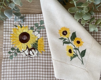 Sunflower linen napkins | Backyard Wedding | Dinner Napkins | Embroidered sunflower napkins | Sunflower party | Wedding Napkins | Farmhouse