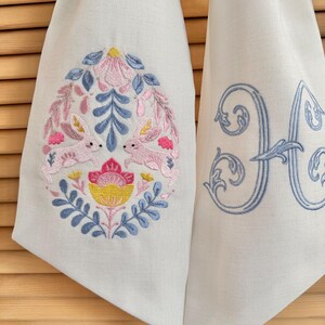 Personalized Easter Wreath Sash – Embroidered Outdoor Fabric Door Bow | Unique Monogrammed Spring Decor | Easter Gift | Elegant Door Sash