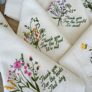 Servilletas de lino bordadas con flores silvestres y oración de gratitud: perfectas para la bendición del Día de Acción de Gracias: regalo ideal para la temporada festiva