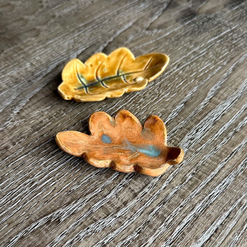 light brown ceramic leaf plate - oak leaf