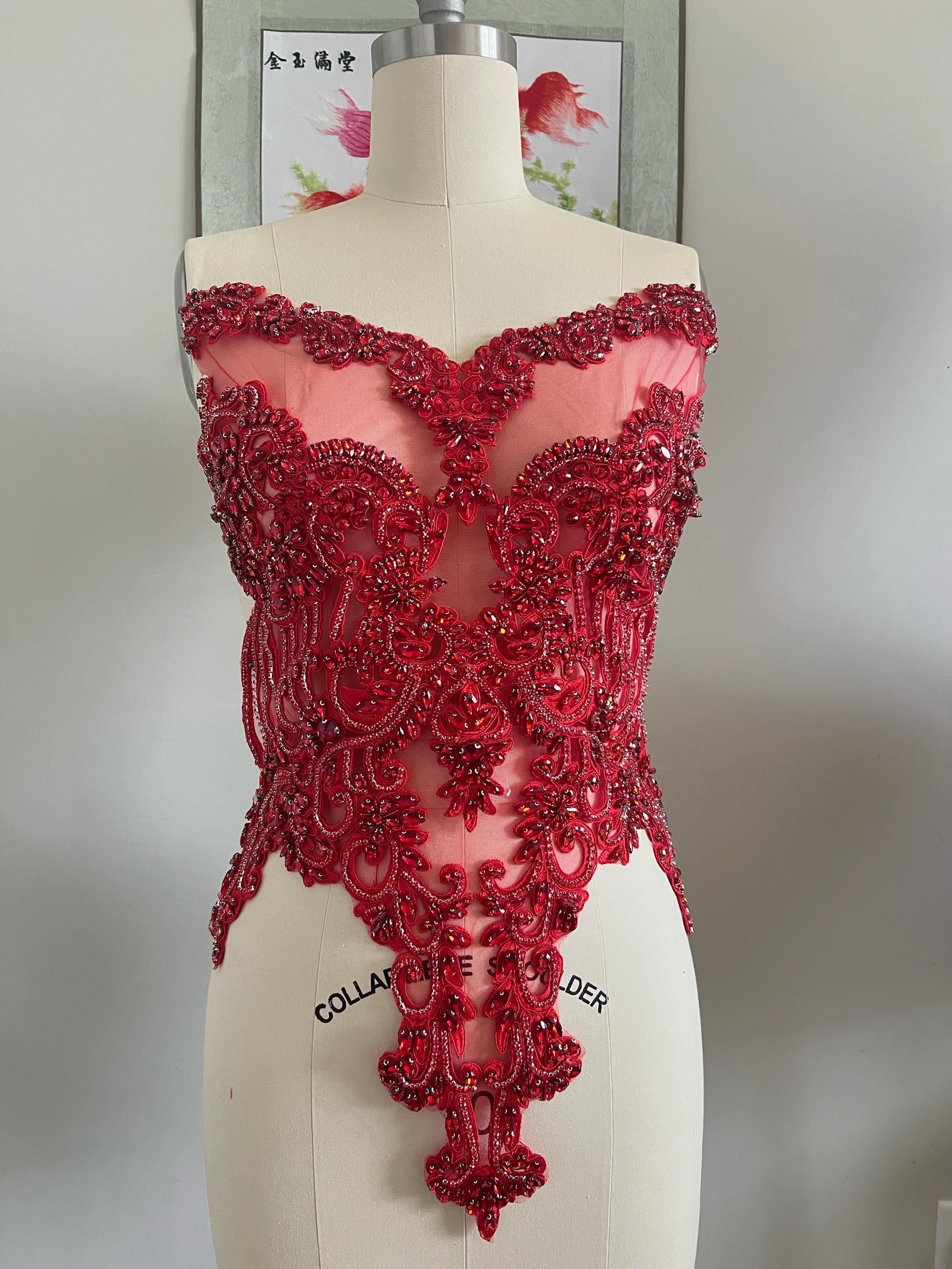 Toppe fatte a mano in pizzo con strass cuce su perline con paillettes blu scuro/rosso/verde profondo/applique bianco una coppia/borsa