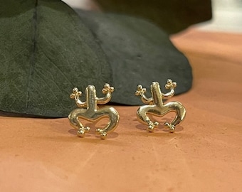 El Coqui Taino de Puerto Rico studs earrings / 14KY, 10KY Gold and Sterling Silver
