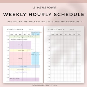 Puede incluir: Dos versiones de un planificador semanal imprimible. La primera versión tiene un horario de muestra con actividades como yoga matutino, trabajo y cena. La segunda versión es una cuadrícula en blanco con los días de la semana y las horas del día etiquetados. Ambas versiones están en blanco y negro.