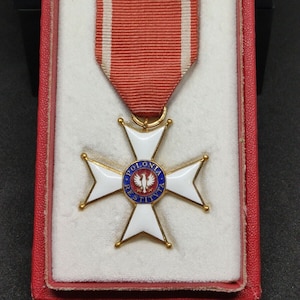 Order of the Renaissance of Poland 5th degree, gilding, enamel.