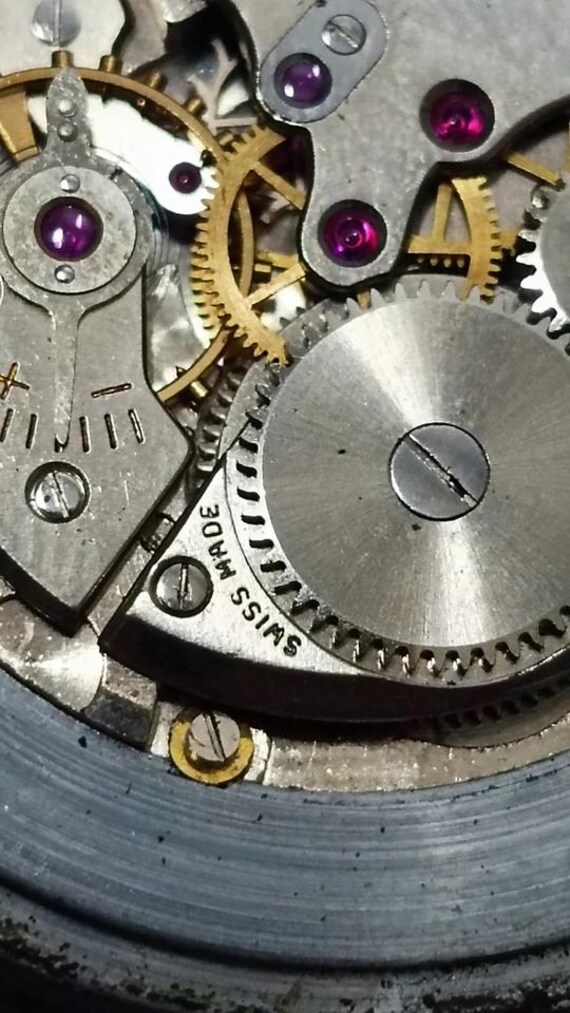 Authentic Vintage Swiss DOXA Antimagnetique Watch From the 1940s