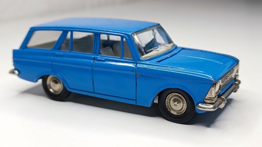 ソ連製　ミニカー　モスクヴィッチ427 il_1080xN.5616750228_e5k3.jpg