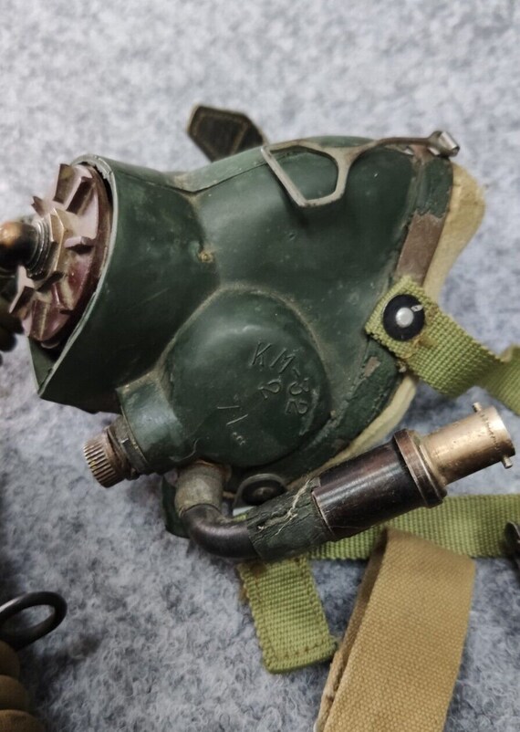 戦闘機パイロットが使用するための航空用酸素マスク KM-32。 - Etsy 日本