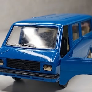 RAF 2203 1:43 USSR diecast minibus model 5503