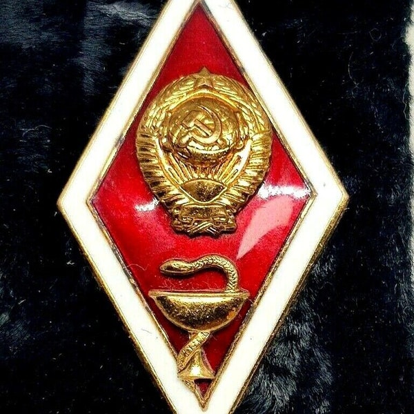Soviet badge. Rhombus. Educational medical institution of the USSR.
