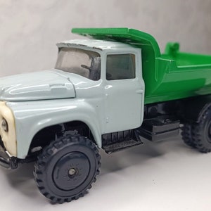 ZIL 130 mmz 555 dump truck - scale collectible model of the car - 1/43 USSR.