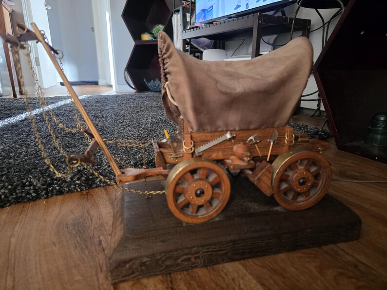 Vintage Covered Wagon Lamp - Etsy