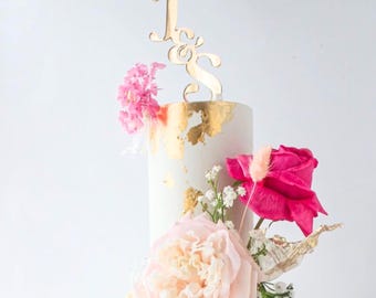 Acrylic Initials Wedding Cake Topper or Wedding Cake Charm, Customised Letters Wedding Cake topper, Gold wedding Cake topper