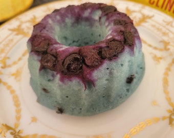 Tropical Blueberry Moscato Wine Cake
