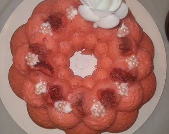 Pink Strawberry Moscato Wine Cake (8oz)