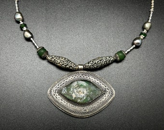 Roman Glass & Silver pendant Necklace