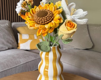 Flower Crochet Bouquet | Crochet Flowers in Vase | Floral Bouquet | Handmade Flowers | Gift For Mum | Couples Gift