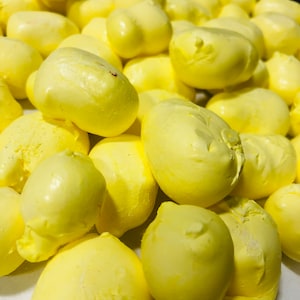 Freeze Dried Banana Taffy Candies