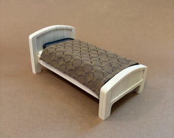 Phone Charger Bed – Hardwood Wireless Charging Stand & Nightstand Dock – Wooden Phone Holder